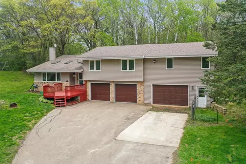28580 505th St, Elgin, MN 55932
