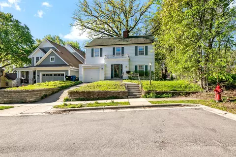 4133 W 45th St, Edina, MN 55424