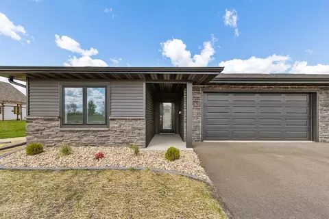 313 Sunset Ave, Mountain Lake, MN 56159