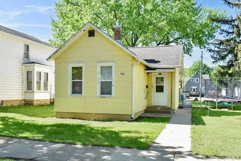 355 E King St, Winona, MN 55987