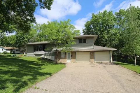 3116 W 86th St, Bloomington, MN 55431