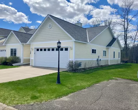 166 Mill Pond St, Motley, MN 56466