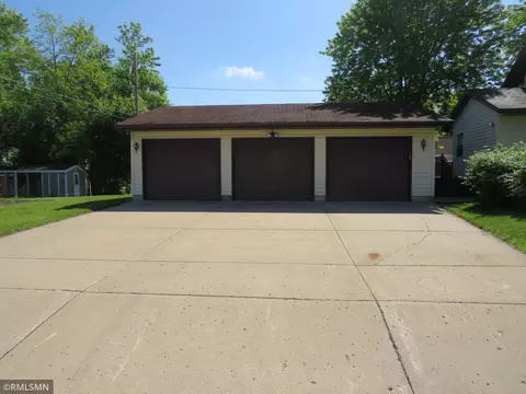 1407 11th St E, Glencoe, MN 55336 photo 5