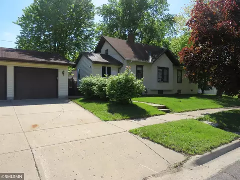1407 11th St E, Glencoe, MN 55336 photo 4