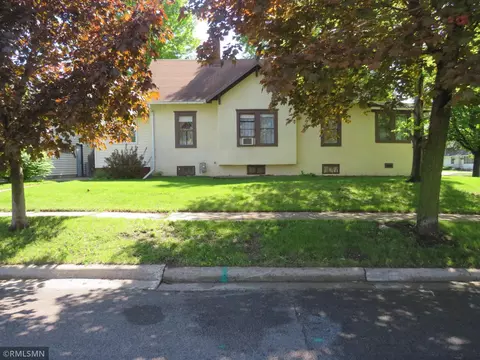1407 11th St E, Glencoe, MN 55336 photo 3