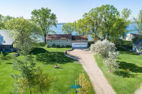 20990 Hazelwood Ln, Fergus Falls, MN 56537