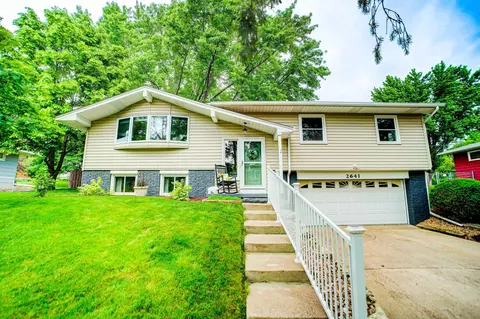 2641 Riviera Dr N, White Bear Lake, MN 55110