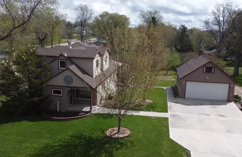620 N 1st Ave, Fergus Falls, MN 56537
