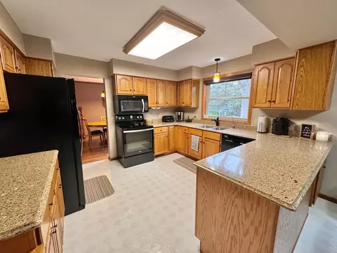 1400 Ridgeway Rd, Marshall, MN 56258 photo 6
