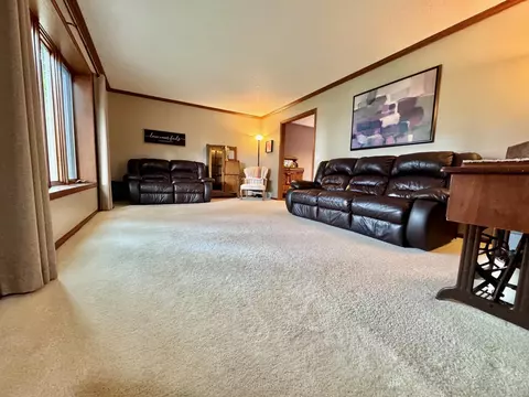 1400 Ridgeway Rd, Marshall, MN 56258 photo 3
