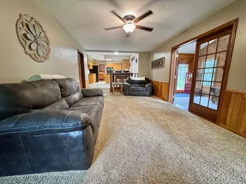 1400 Ridgeway Rd, Marshall, MN 56258 photo 9