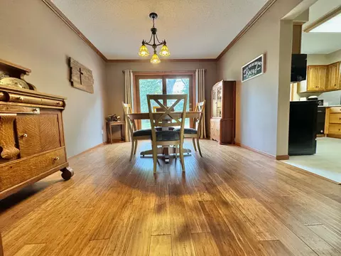 1400 Ridgeway Rd, Marshall, MN 56258 photo 5