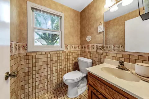 832 6th Ave SW, Faribault, MN 55021 photo 29