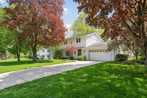 4143 Kings Dr, Minnetonka, MN 55345
