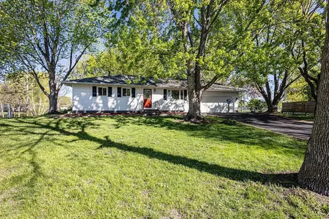 909 121st Ave NE, Blaine, MN 55434