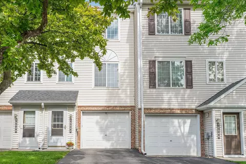 15542 Float Ln #101, Apple Valley, MN 55124