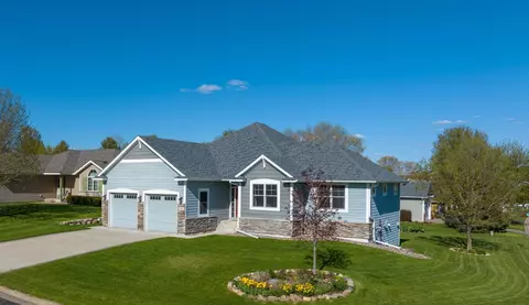 1821 Lake Dr, Northfield, MN 55057