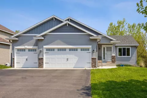 10659 Twin Lakes Pkwy NW, Elk River, MN 55330