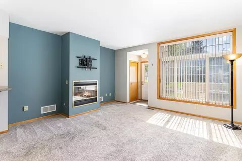 1878 Sapphire Pt #120, Eagan, MN 55122 photo 9