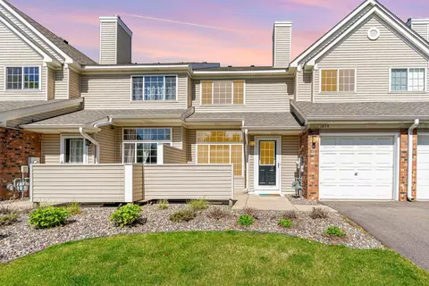 1878 Sapphire Pt #120, Eagan, MN 55122