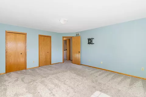 1878 Sapphire Pt #120, Eagan, MN 55122 photo 18