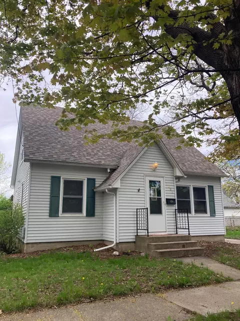 1206 5th Ave NW, Austin, MN 55912