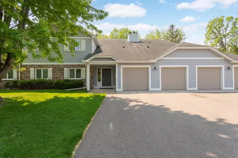 170 Galtier Pl #114, Shoreview, MN 55126
