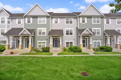 15610 Eagle Bay Dr, Apple Valley, MN 55124