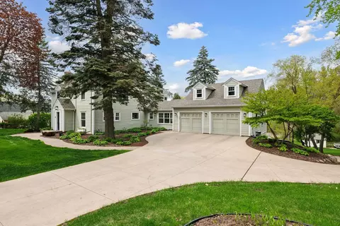 2526 Crosby Rd, Wayzata, MN 55391