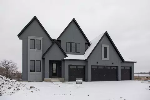 10266 Peony Ln N, Maple Grove, MN 55311