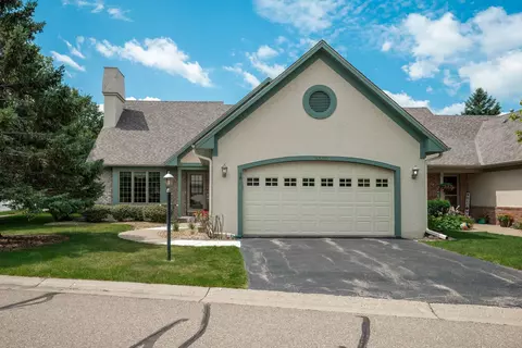 8330 Essex Rd, Chanhassen, MN 55317
