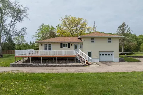 59953 206th St, Eagle Lake, MN 56024
