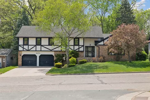 3171 Innsbruck Dr, New Brighton, MN 55112