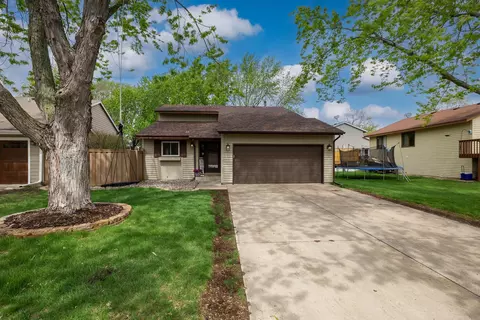5635 Albert St, Shoreview, MN 55126