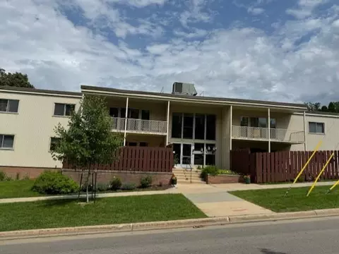 410 6th Ave SW #M1, Rochester, MN 55902
