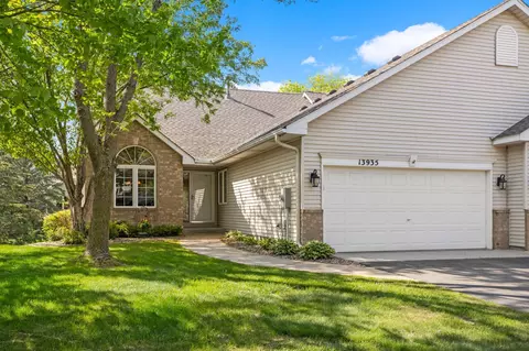 13935 Farmington Way, Apple Valley, MN 55124