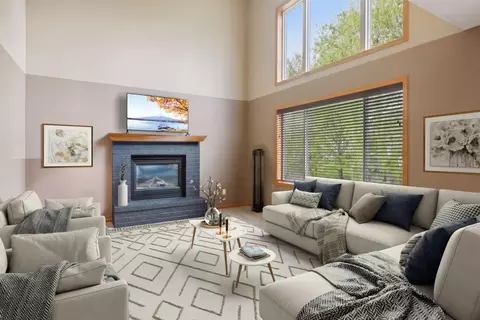 16808 Interlachen Blvd, Lakeville, MN 55044