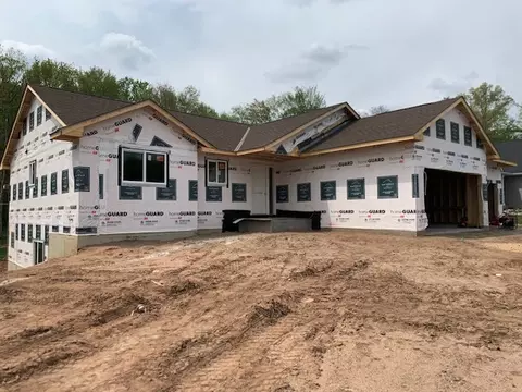 353 Aspen Dr, Somerset, WI 54025