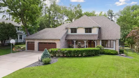 304 Timberline Trl, Vadnais Heights, MN 55127