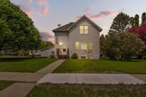 502 Smith St NE, Mapleton, MN 56065