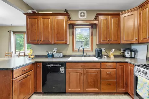 502 Smith St NE, Mapleton, MN 56065 photo 2