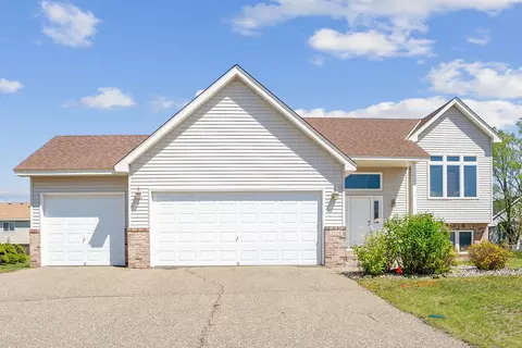 2114 Hope Ave, Lester Prairie, MN 55354