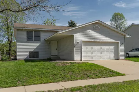 623 32nd Ct NE, Rochester, MN 55906