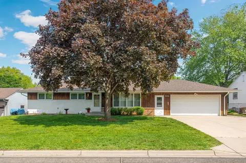 2315 Ronald Ave, White Bear Lake, MN 55110