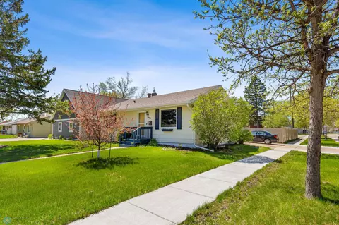1601 16th St S, Fargo, ND 58103 photo 2