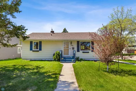 1601 16th St S, Fargo, ND 58103