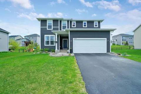 9065 Lakeside Dr, Victoria, MN 55386