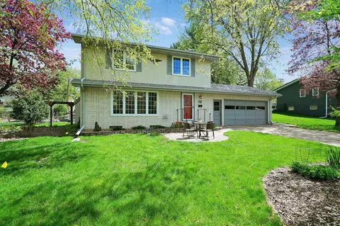 1940 Valders Ave N, Golden Valley, MN 55427