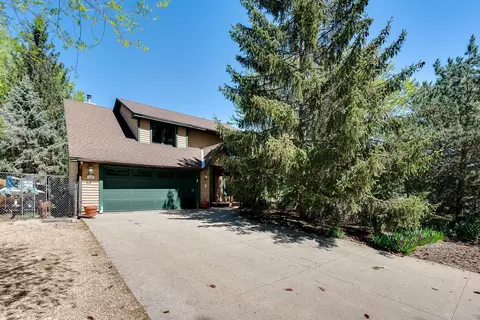 149 Bridge St, Shoreview, MN 55126
