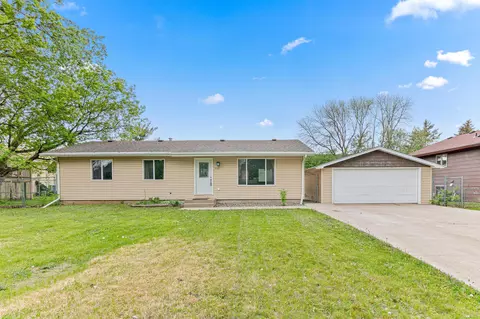 3511 English St, Vadnais Heights, MN 55110